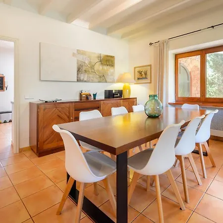La 30 Petita Villa *